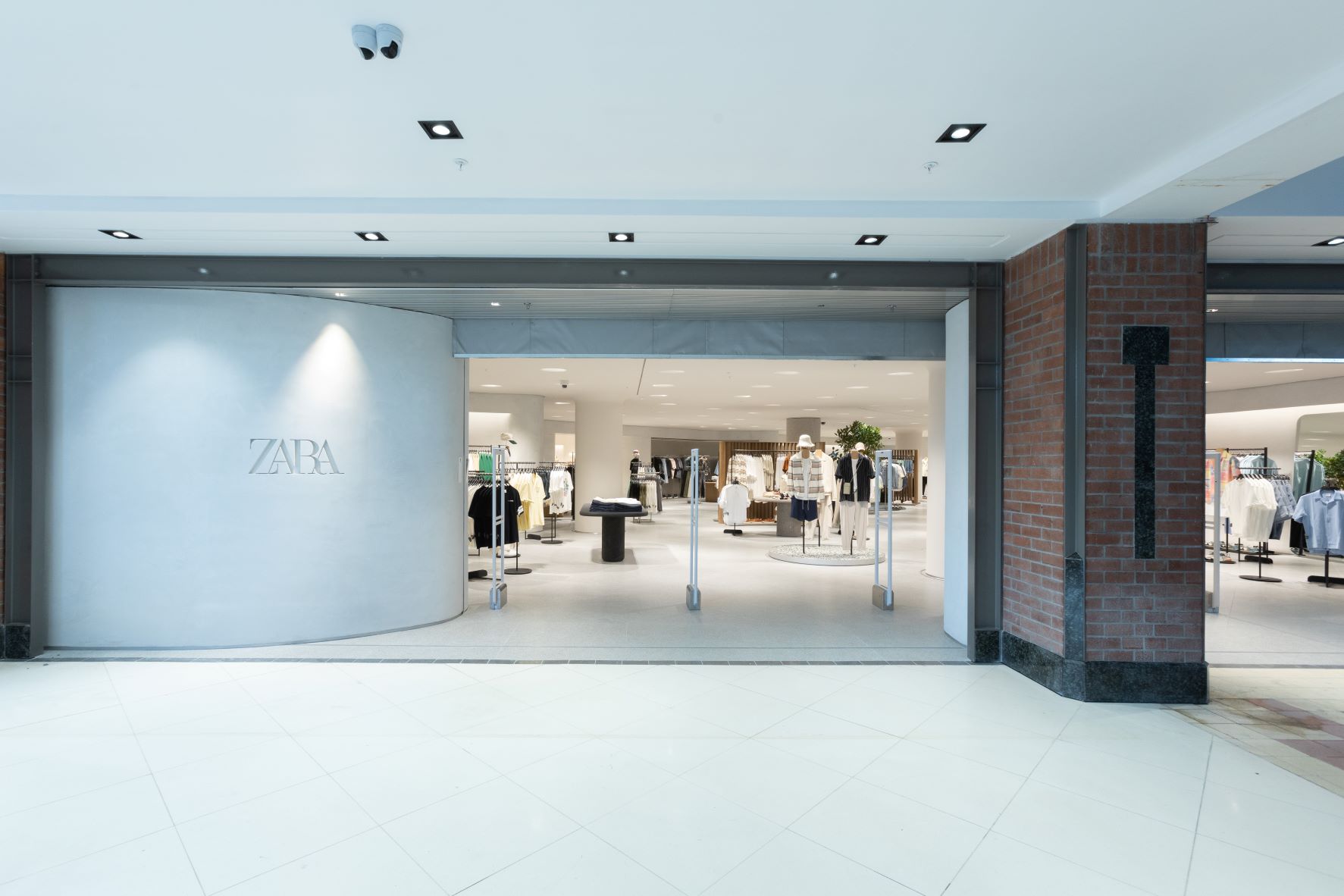 ZARA launches at the V&A Waterfront in Cape Town (and all is right with the  world once more) – Lipgloss is my Life